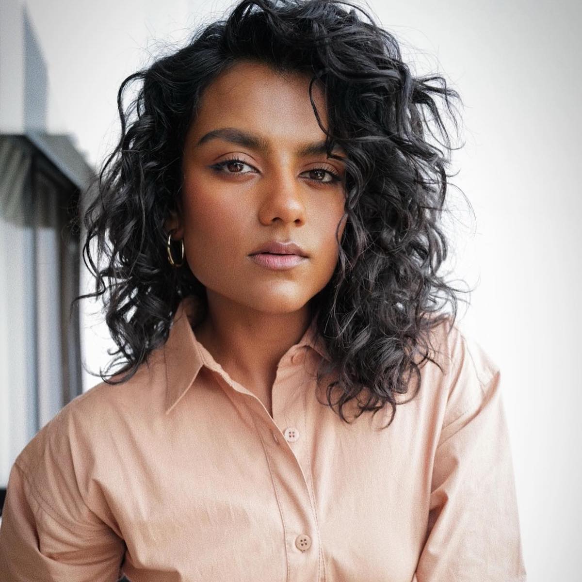 Dark Brown Air-Dried Waves Dark Brown Air-Dried Waves β Winter Hairstyles