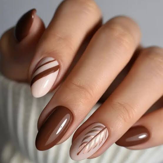 Chocolate Brown Feather & Stripe Ovals — Fall to Winter Nails