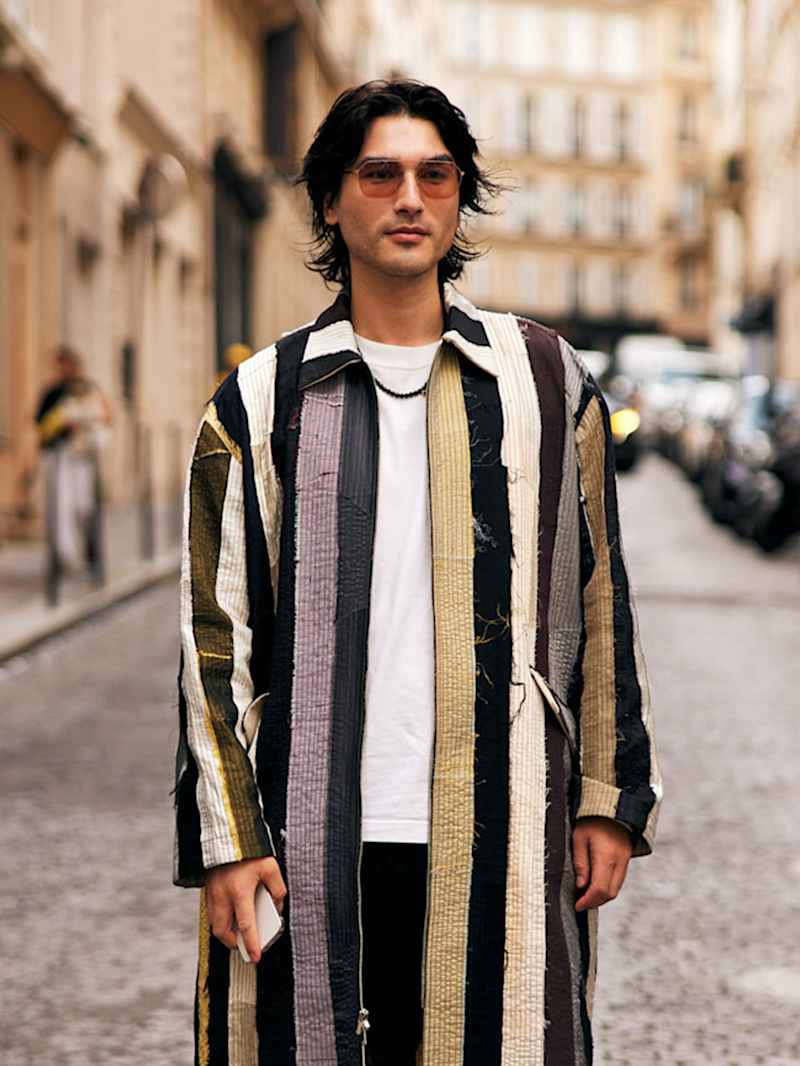 Layered Shoulder Length Dark Brown Waves — Winter Hairstyles for Men