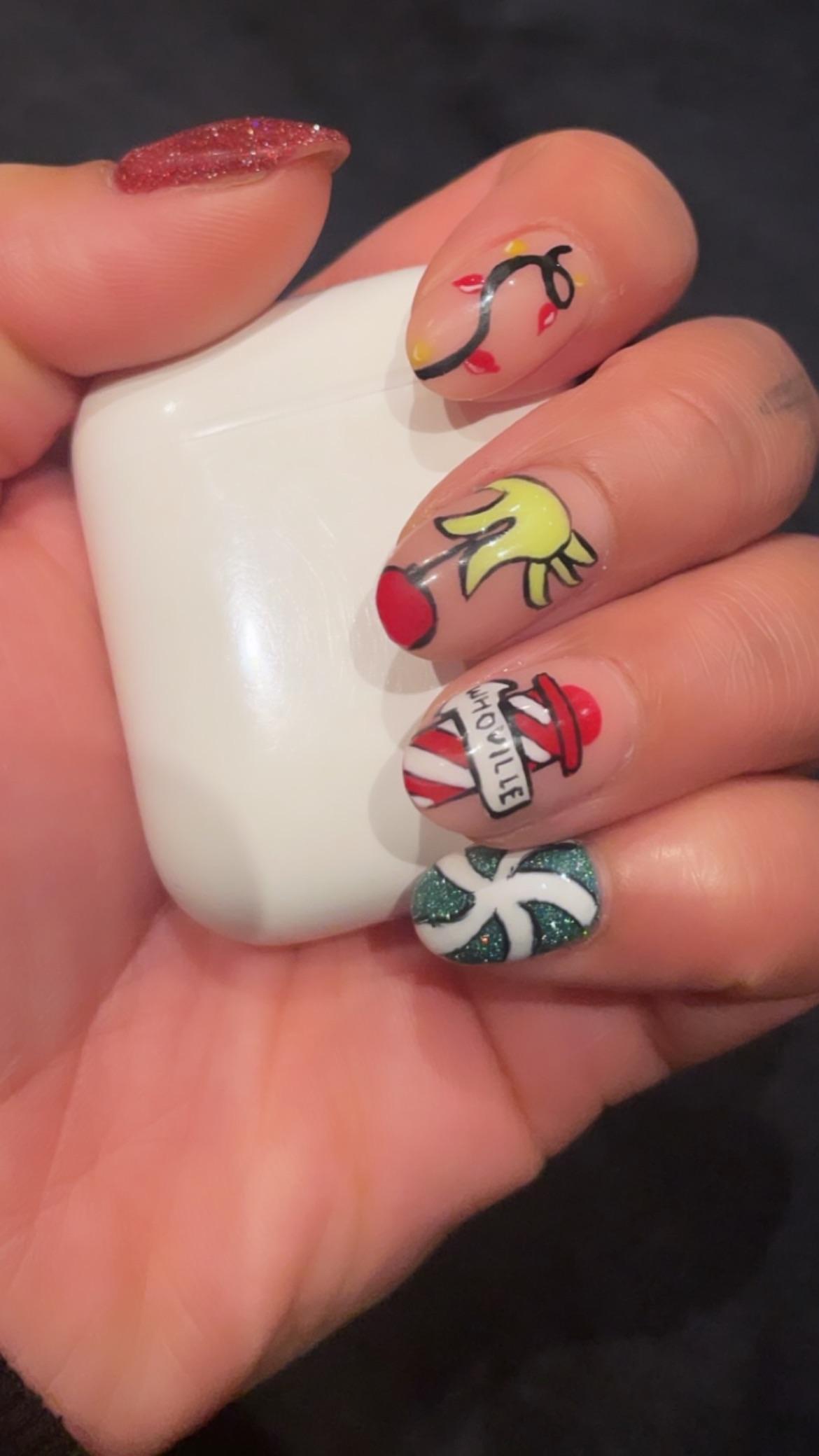 Medium Almond Grinch Motifs and Lights Medium Almond Grinch Motifs and Lights β Grinch Nails 2026