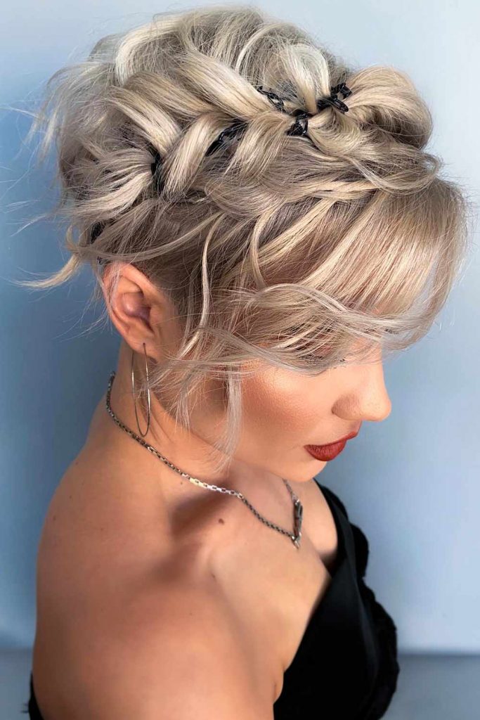 Ash Blonde With Subtle Highlights Visual Idea — Cute Winter Hairstyles