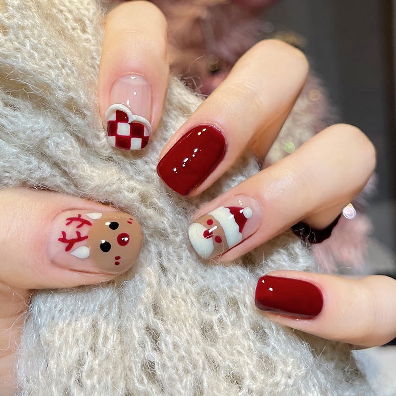 Santa & Reindeer Character Art Santa & Reindeer Character Art β Short Christmas Square Nails 2026