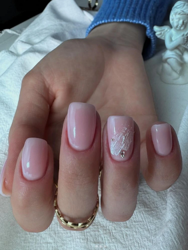 Sheer Pink with White Feather Art Sheer Pink with White Feather Art β Winter Pink Nails