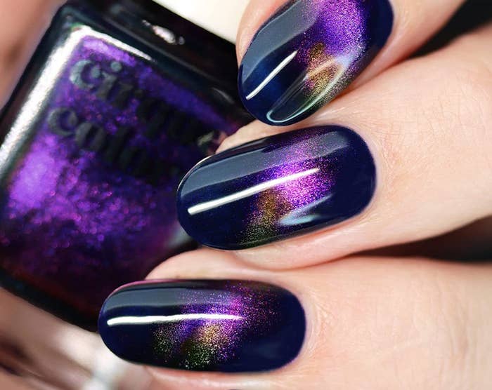 Dark Blue Purple Cat-Eye Dark Blue Purple Cat-Eye β Winter Purple Nails