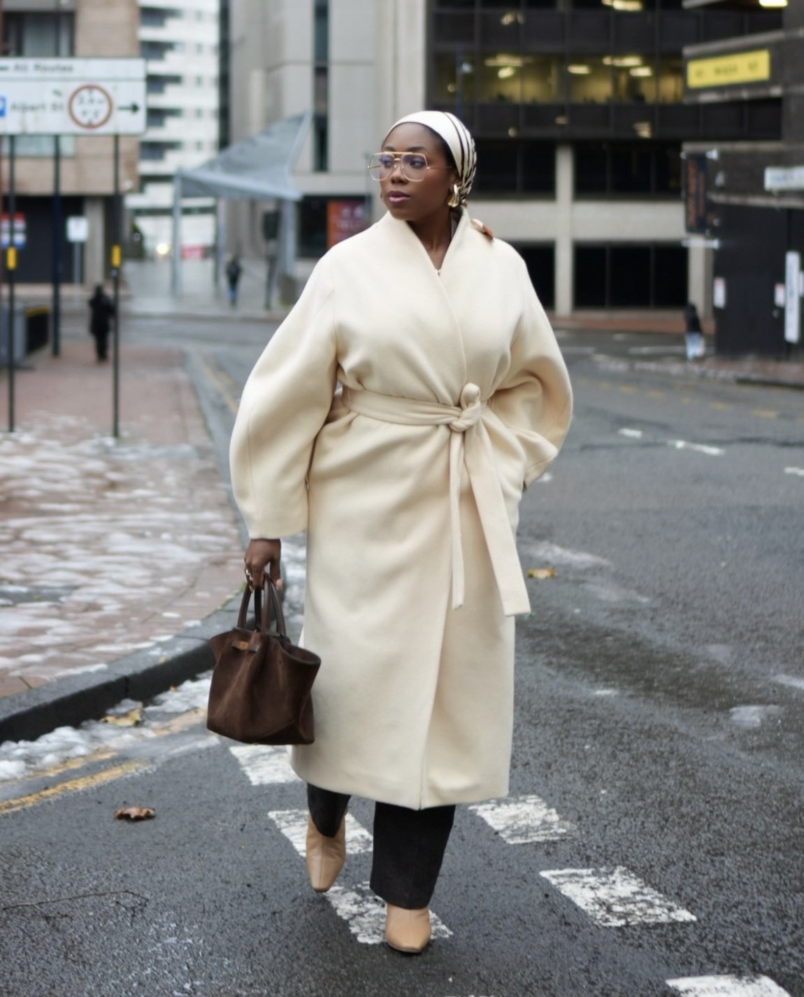 Chic Oversized Belted Coat for Casual Elegance — Winter Layering Outfits