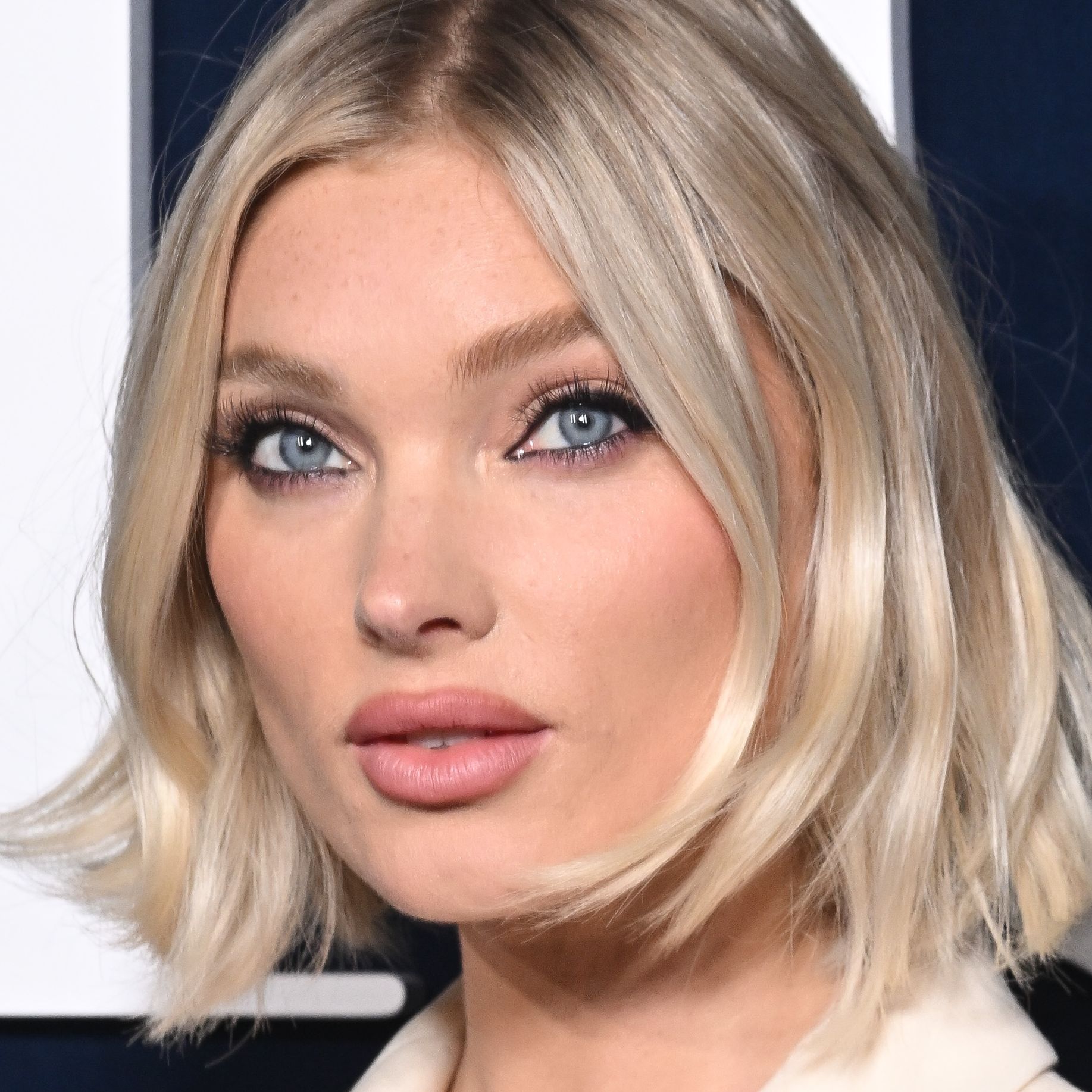 Shoulder Bob With Wispy Blonde Bangs — Winter Haircuts for Oval Faces
