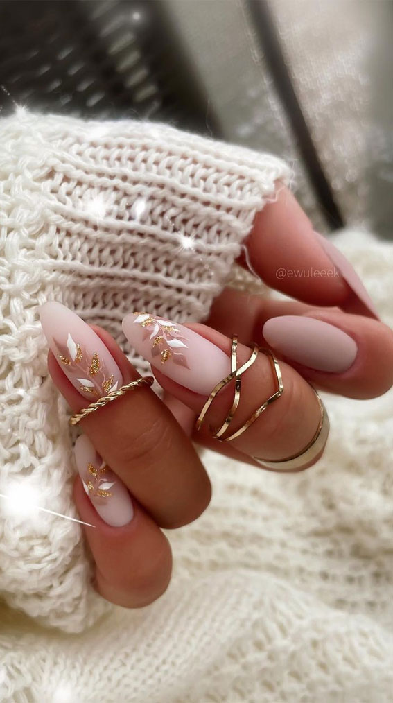 Matte Pink & Glossy Beige with Gold Foliage Matte Pink & Glossy Beige with Gold Foliage β Winter Matte Nails