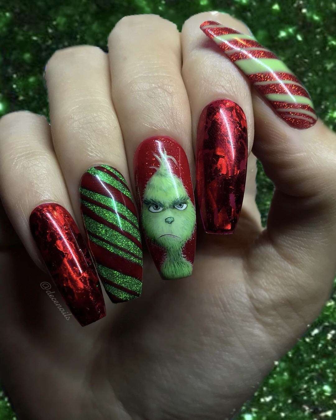 Long Coffin Grinch Face With Metallic Red Long Coffin Grinch Face With Metallic Red β Grinch Nails 2026