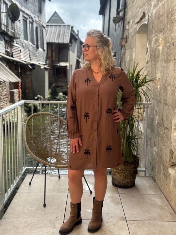 Casual Brown Crinkled Shirt Dress with Embroidery and Ankle Boots Casual Brown Crinkled Shirt Dress with Embroidery and Ankle Boots β Chocolate Brown Outfits
