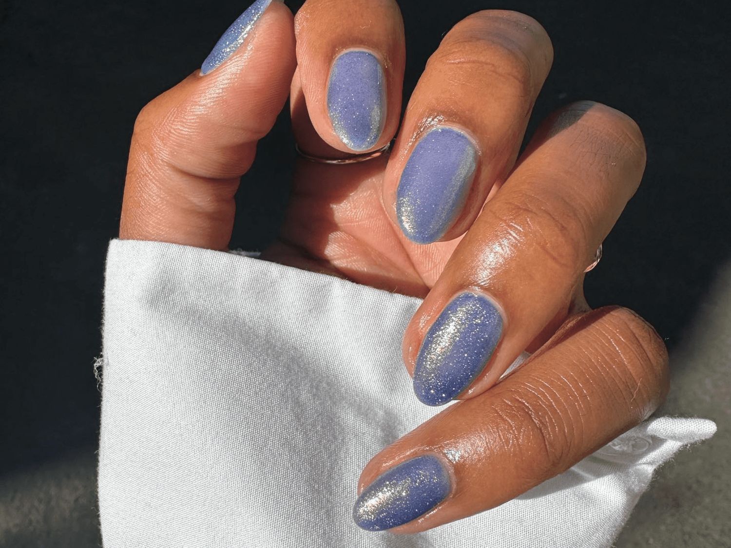 Short Oval Icy Blue Shimmer with Snowflakes Short Oval Icy Blue Shimmer with Snowflakes β Sparkly Winter Nails