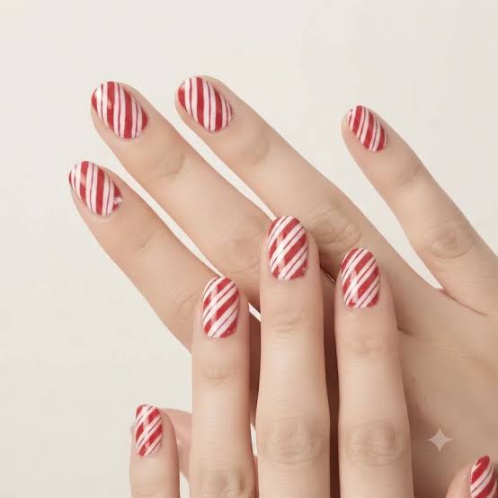 Classic Red White Candy Cane Stripes Classic Red White Candy Cane Stripes β Easy Christmas Nails 2026