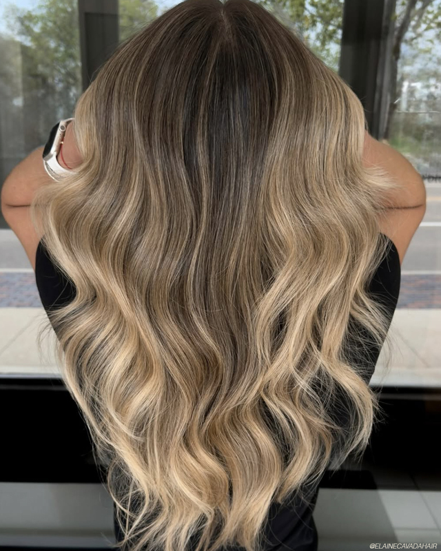 Collarbone Platinum Lob With Dark Blonde Lowlights Collarbone Platinum Lob With Dark Blonde Lowlights β Lowlights for Blonde Hair