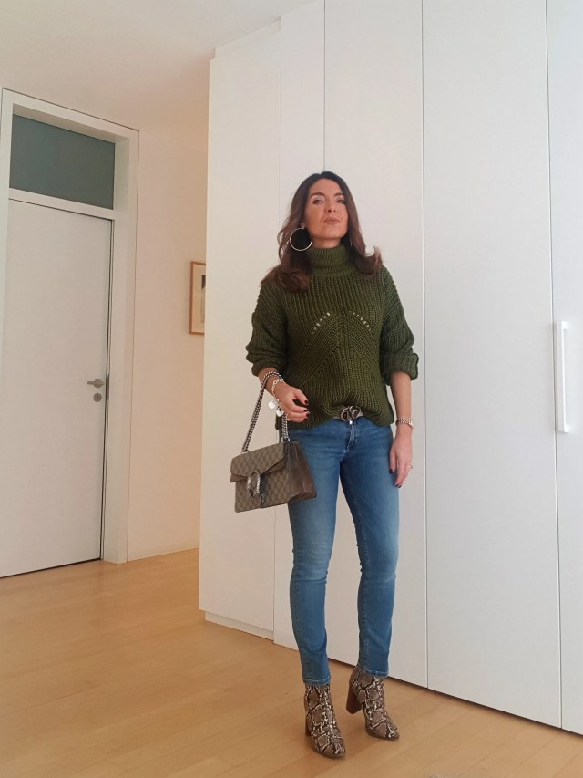 Chunky Knit Sweater with Snakeskin Boots Chunky Knit Sweater with Snakeskin Boots β Winter Outfits for Women Over 40