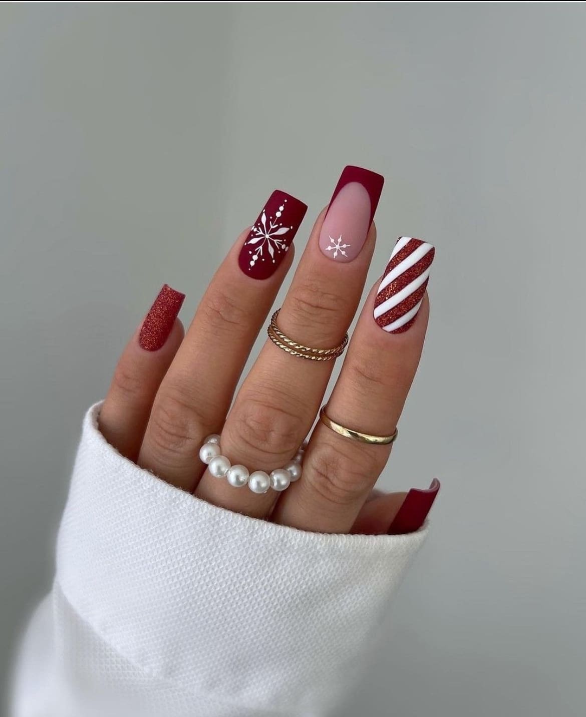 Matte Deep Red with Classic Christmas Motifs Matte Deep Red with Classic Christmas Motifs β Christmas Nail Colors 2026