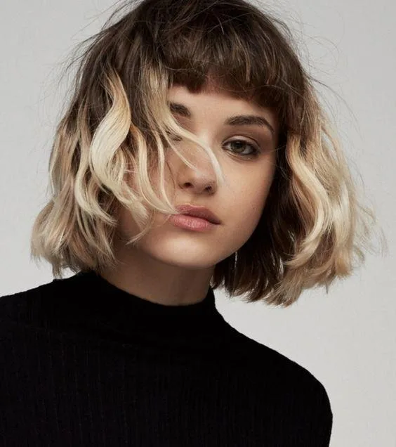Dark Brown Bob Blonde Highlights Micro Bangs — Winter Hair Colors for Short Hair