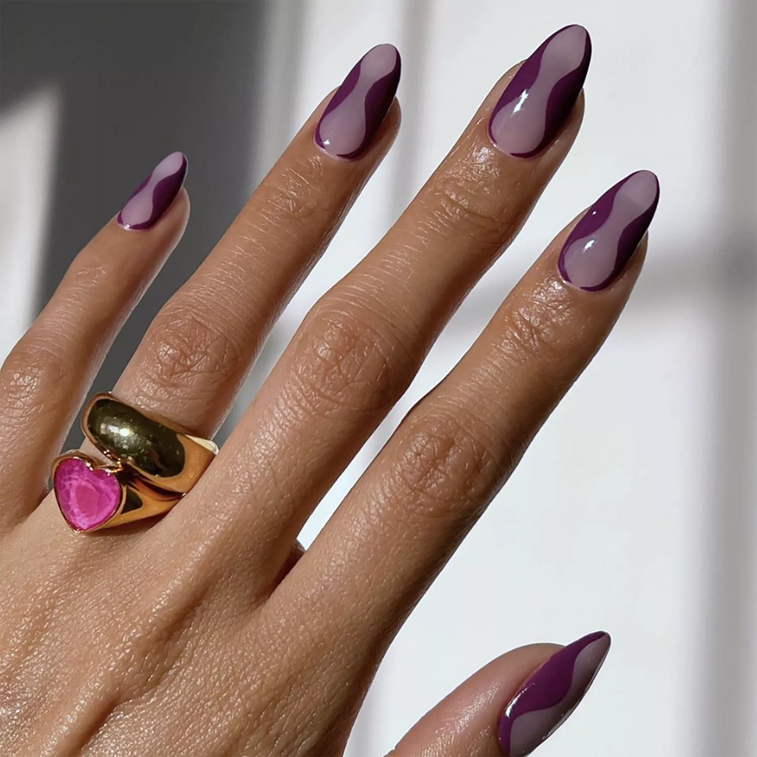 Deep Purple Wavy Lines on Almond Deep Purple Wavy Lines on Almond β Winter Purple Nails