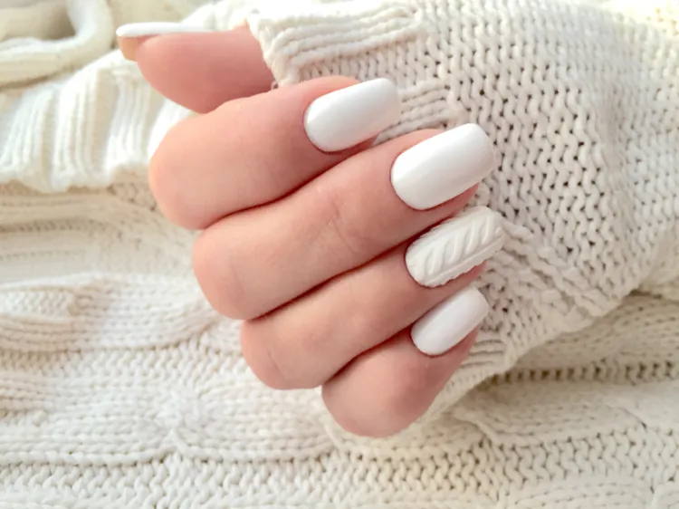 Cozy Cable Knit Oval Nails — Winter White Nails