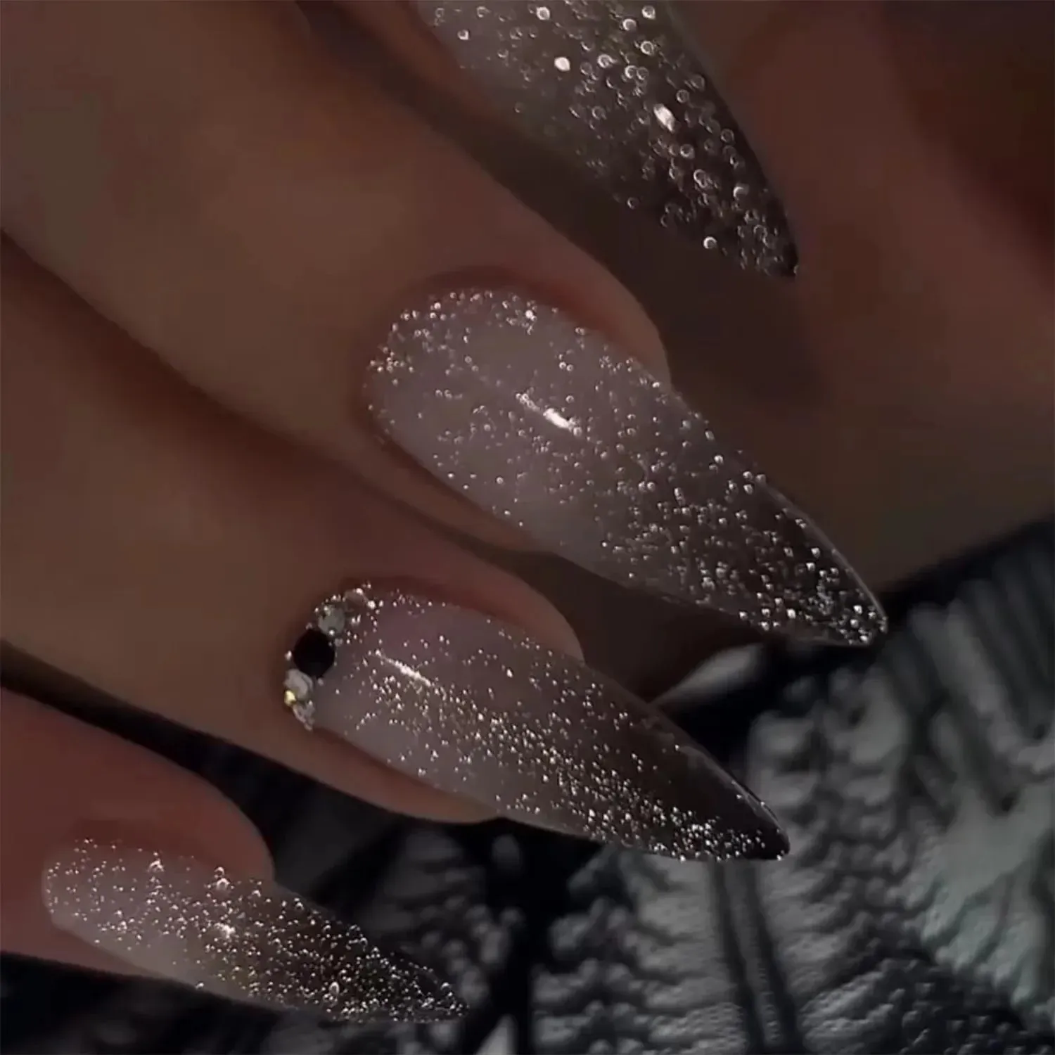 Glamorous Nude to Glitter Gradient Glamorous Nude to Glitter Gradient β Long Winter Nails