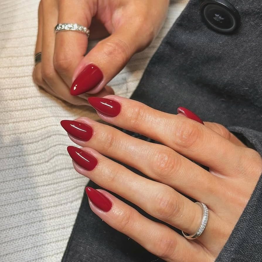 Even Application Smooth Surface Visual Idea — Short Winter Almond Nails