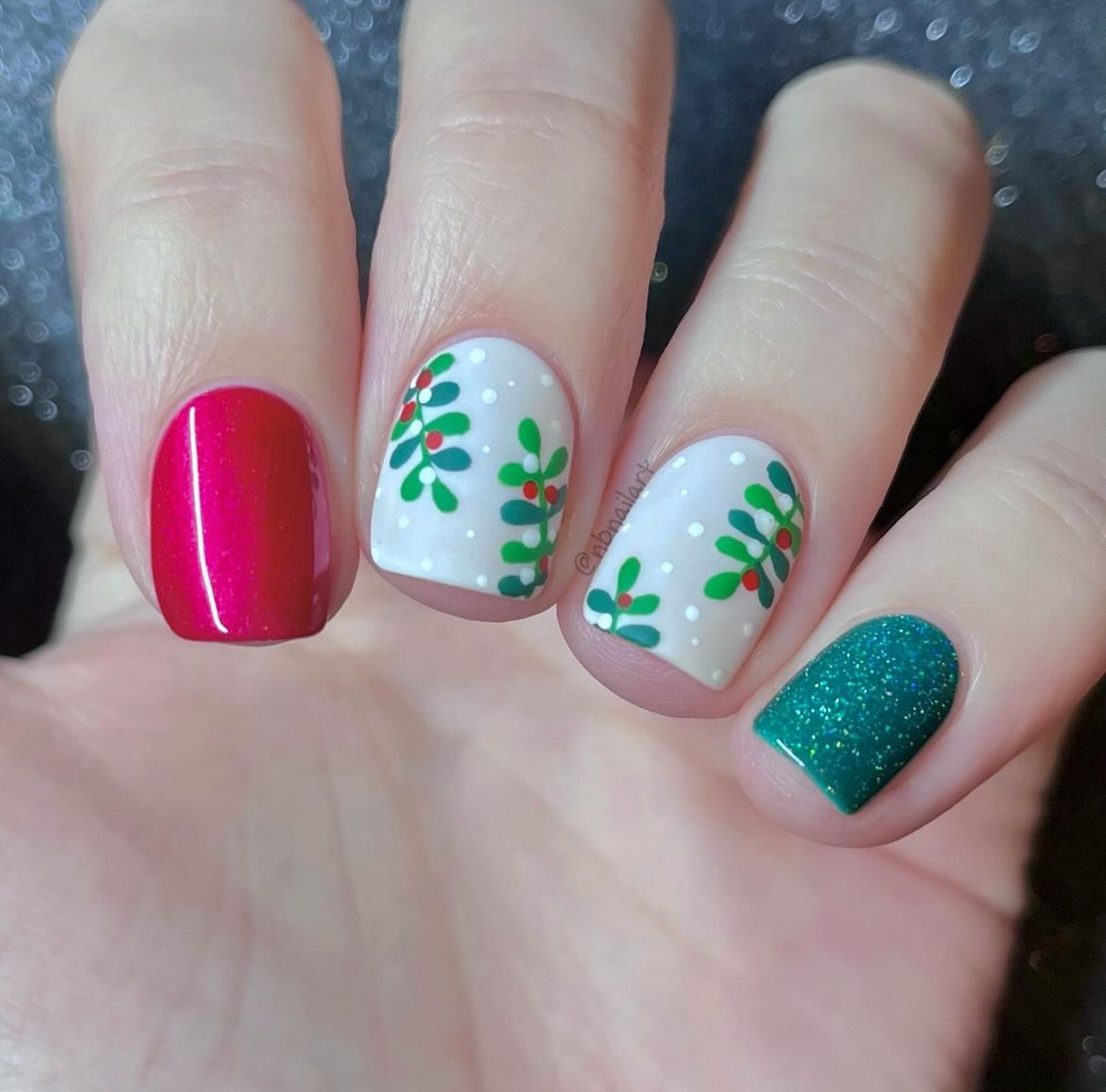 Visual Idea Visual Idea β Short Christmas Square Nails 2026