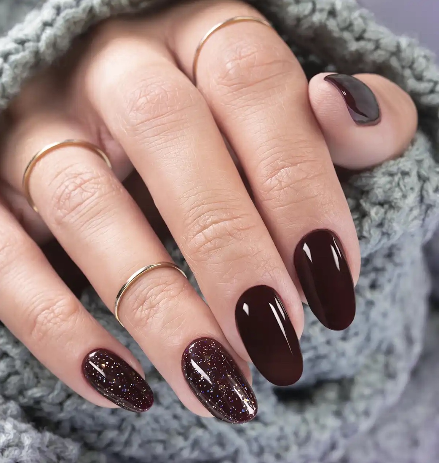 Glitter Accents Visual Idea Glitter Accents Visual Idea β Winter Party Nails