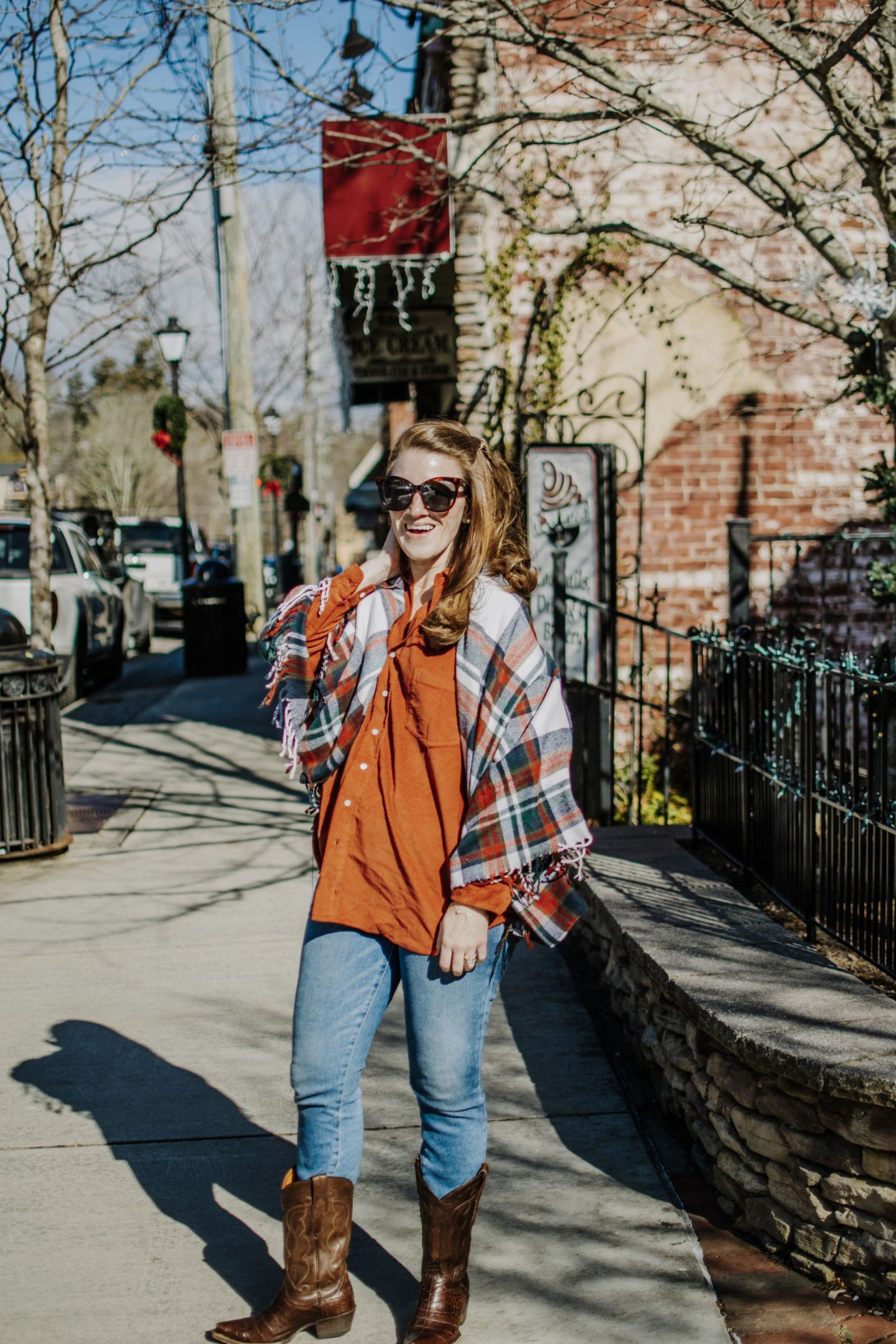 Plaid Fringe Scarf and Denim for Casual Nashville Style Plaid Fringe Scarf and Denim for Casual Nashville Style β Nashville Winter Outfits