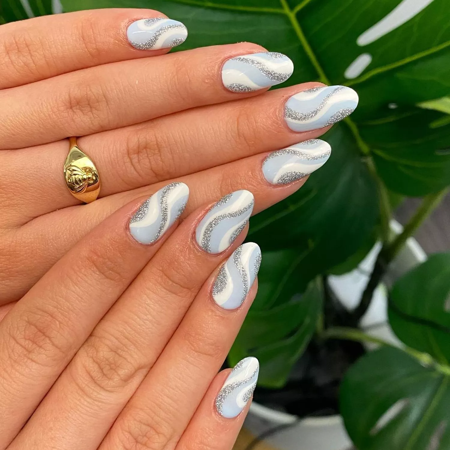 Light Blue and White Wavy Glitter Nails — New Years Gel Nails 2027