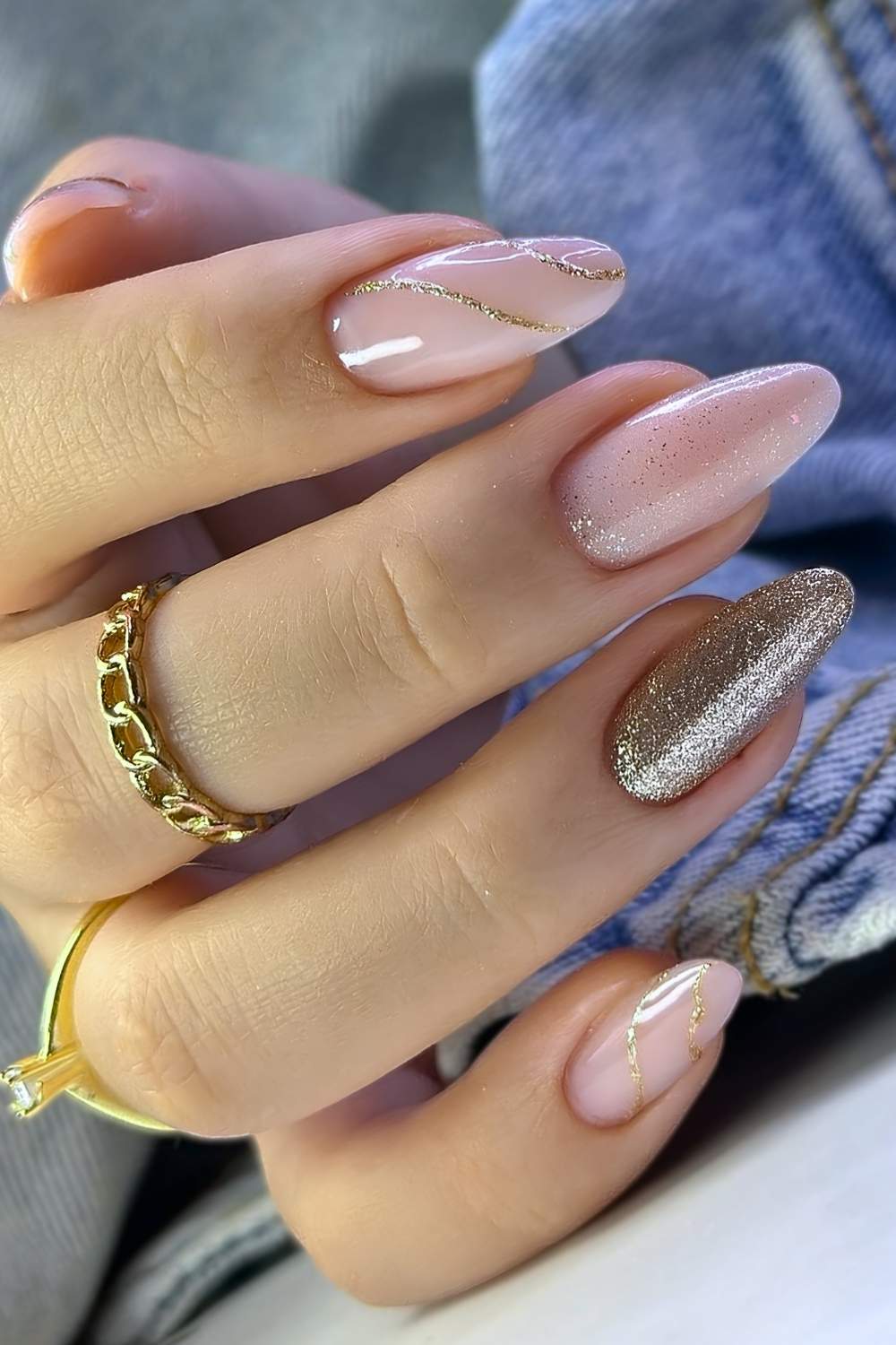 Gold Glitter Gradient Almond Nails Gold Glitter Gradient Almond Nails β NYE Nails 2027