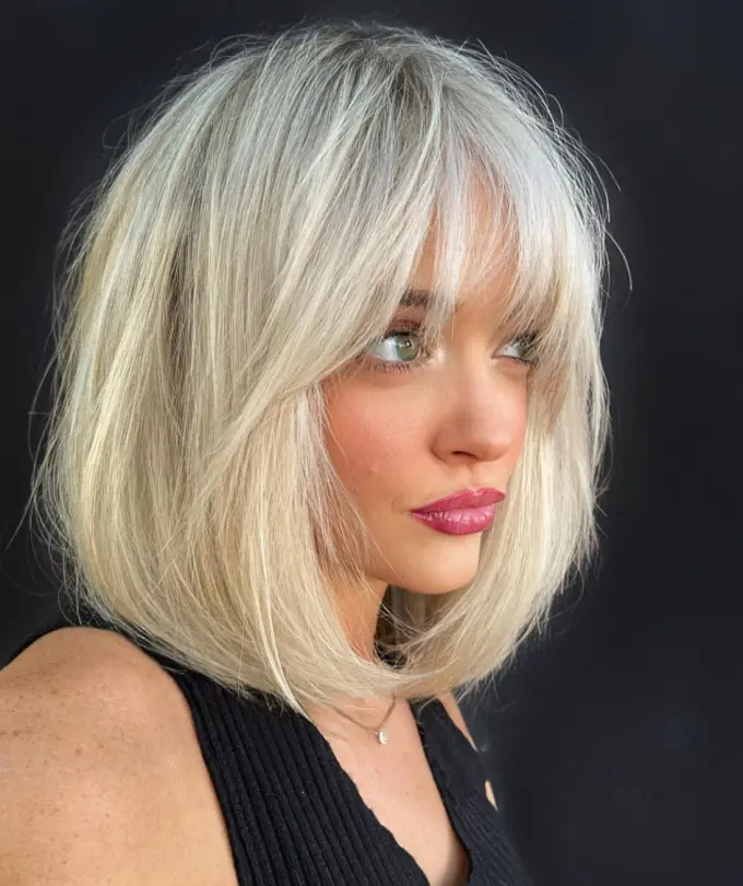 Collarbone Bob With Full Bangs Collarbone Bob With Full Bangs β Winter Haircuts for Thin Hair