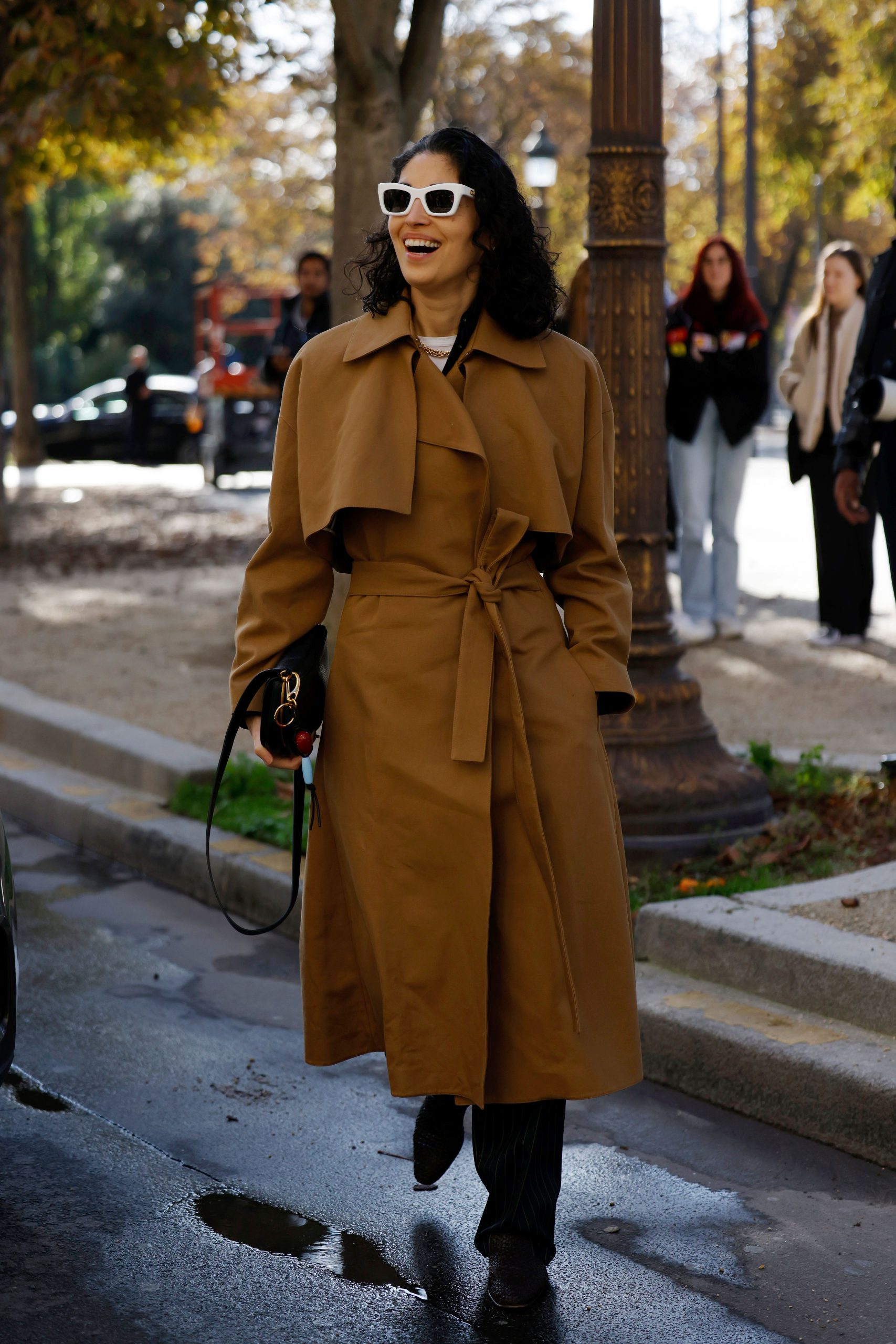 Polished Simplicity: The Cinched Trench Coat Polished Simplicity: The Cinched Trench Coat β Winter Capsule Wardrobe