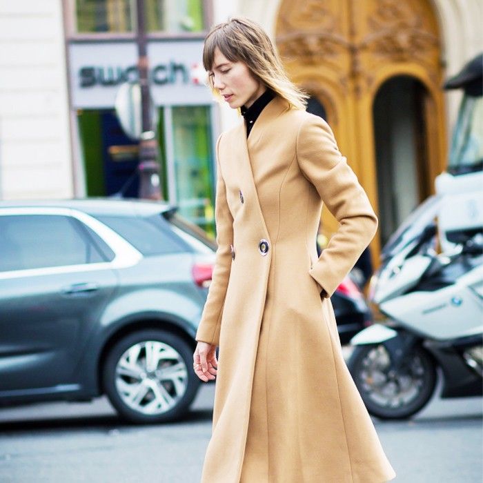 Classic Camel Coat with Black Turtleneck — Minimalist Winter Outfits