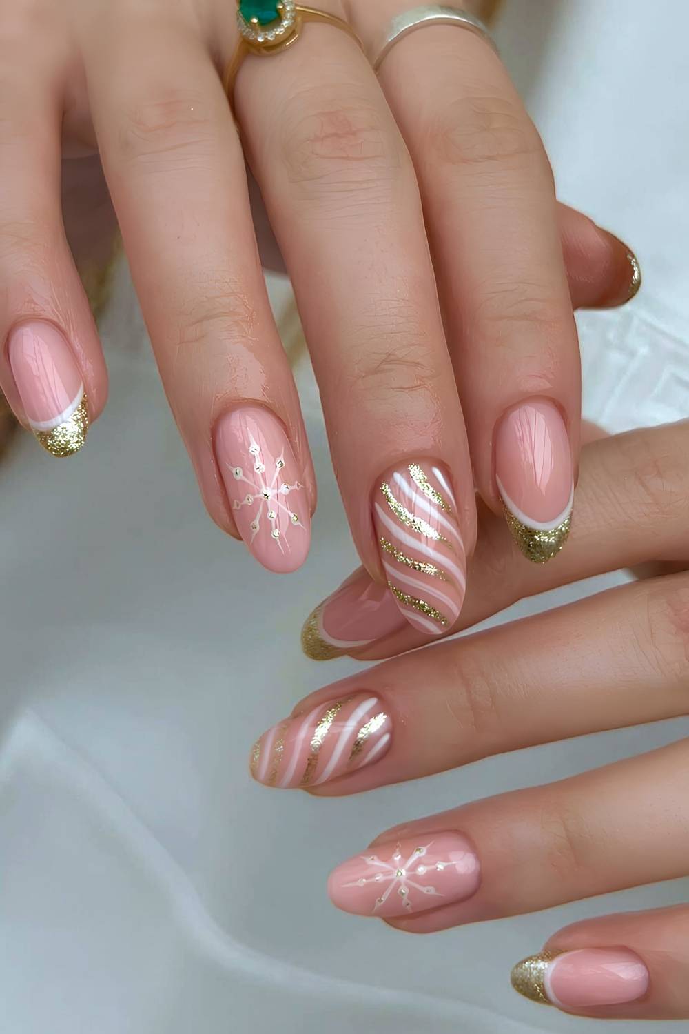 Medium Oval Glitter Gold Stripes Snowflakes Medium Oval Glitter Gold Stripes Snowflakes β Winter Gold Nails