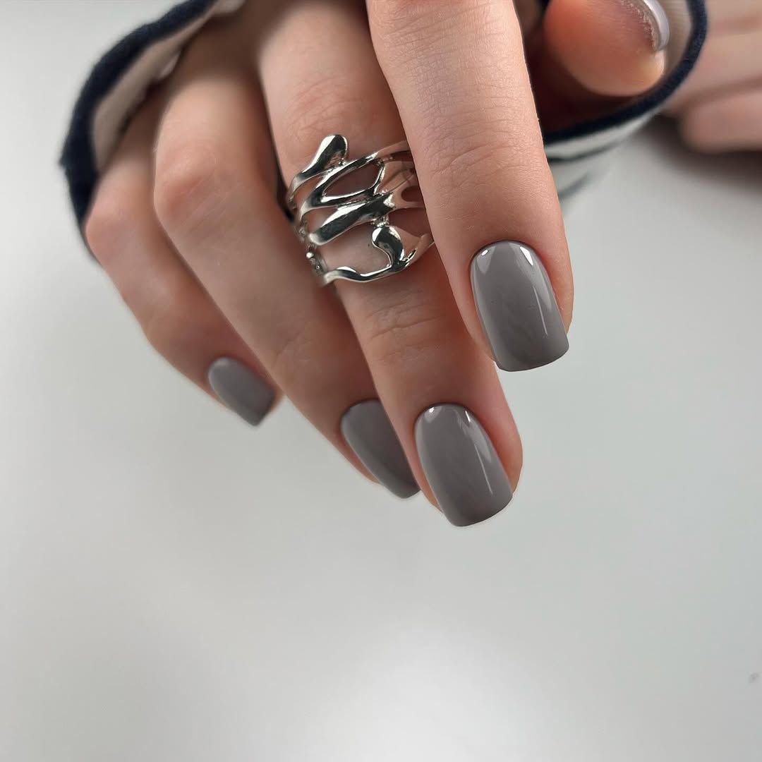Classic Medium Gray Glossy Square Nails — Winter Gray Nails