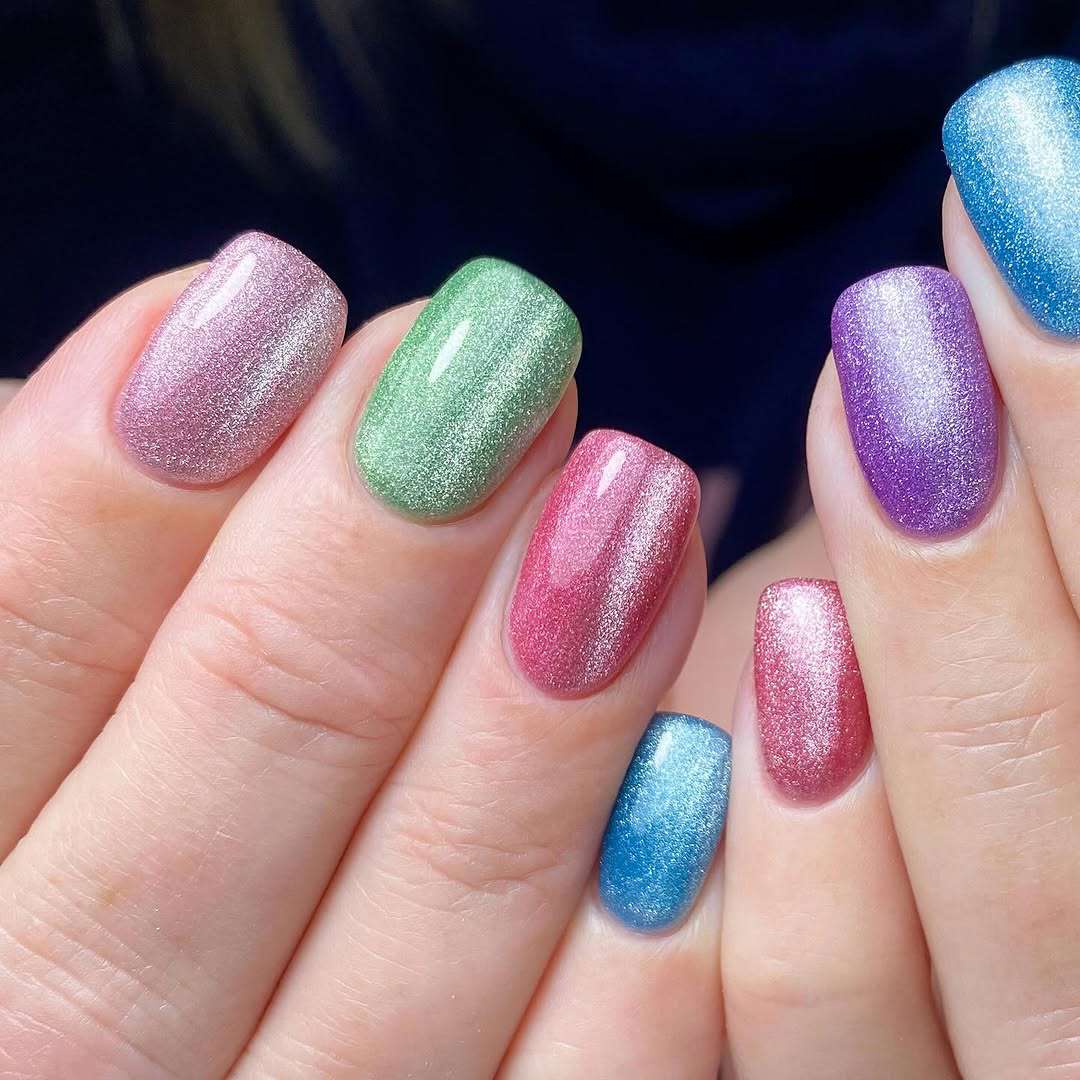 Multi-Color Glitter Shimmer Short Oval — Winter Nail Colors for Short Nails