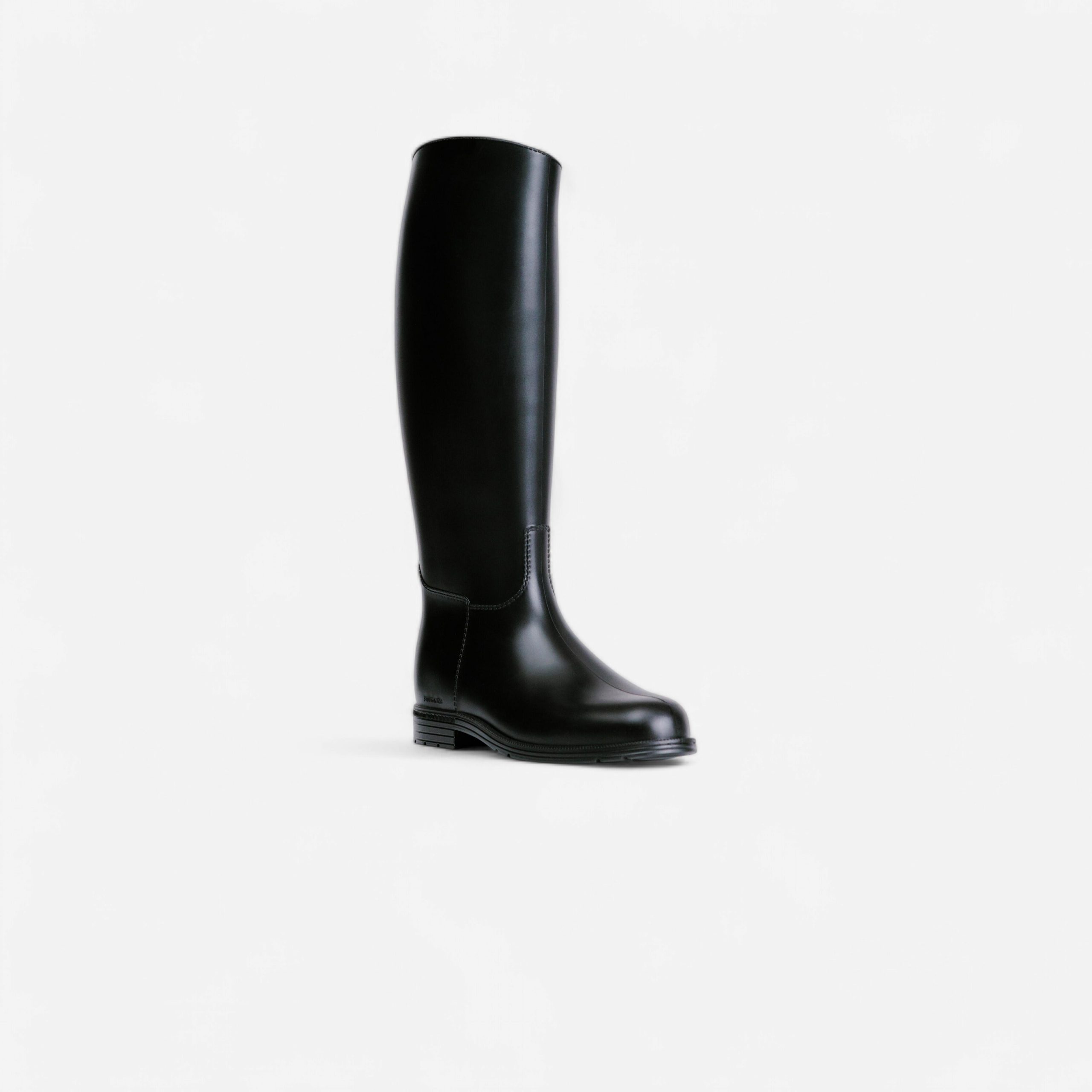 Minimalist Elegance: Sleek Black Leather Riding Boot Minimalist Elegance: Sleek Black Leather Riding Boot β Riding Boots Outfits