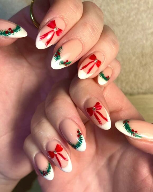 Clean Lines Detailed Artwork Visual Idea Clean Lines Detailed Artwork Visual Idea β Christmas Nails for Teens 2026
