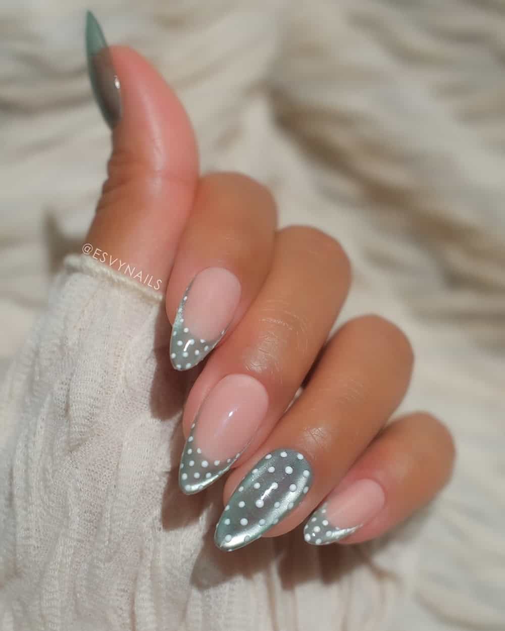 Grey French Tips with White Polka Dots Grey French Tips with White Polka Dots β Winter Nail Trends