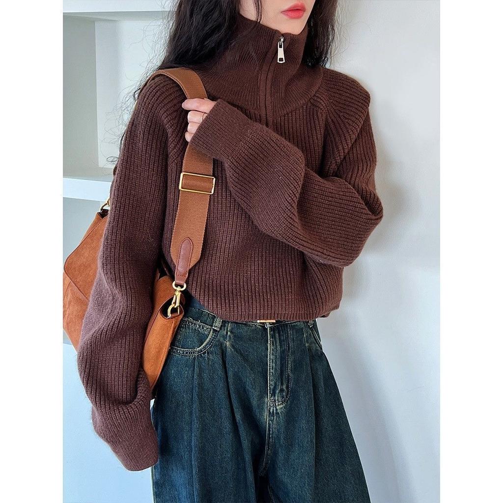 Effortless Chic: Brown Knit Half-Zip with Wide-Leg Jeans Effortless Chic: Brown Knit Half-Zip with Wide-Leg Jeans β Korean Winter Outfits