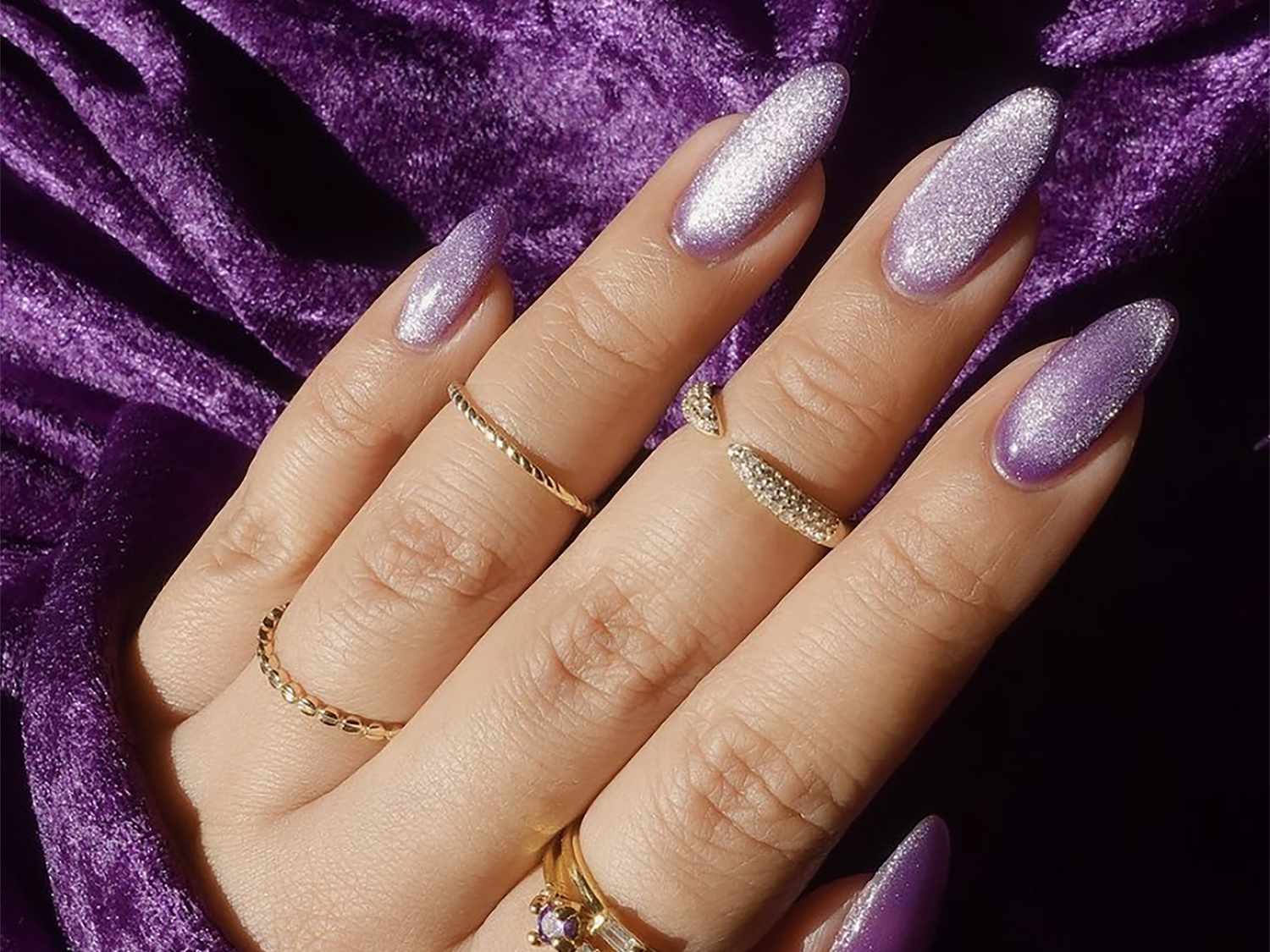 Light Purple Cat-Eye Stilettos Light Purple Cat-Eye Stilettos β Winter Purple Nails