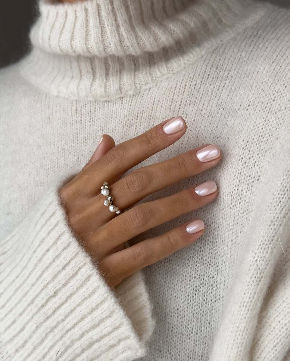 Short Square Pearlescent Pink Nails — Everyday Winter Nails