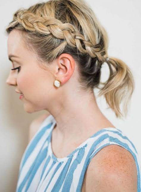 Collarbone Visual Idea — Cute Winter Hairstyles
