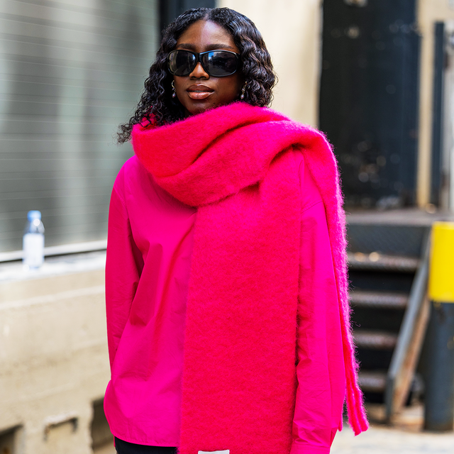 Oversized Hot Pink Scarf for a Pop of Color Oversized Hot Pink Scarf for a Pop of Color β Classy Winter Outfits