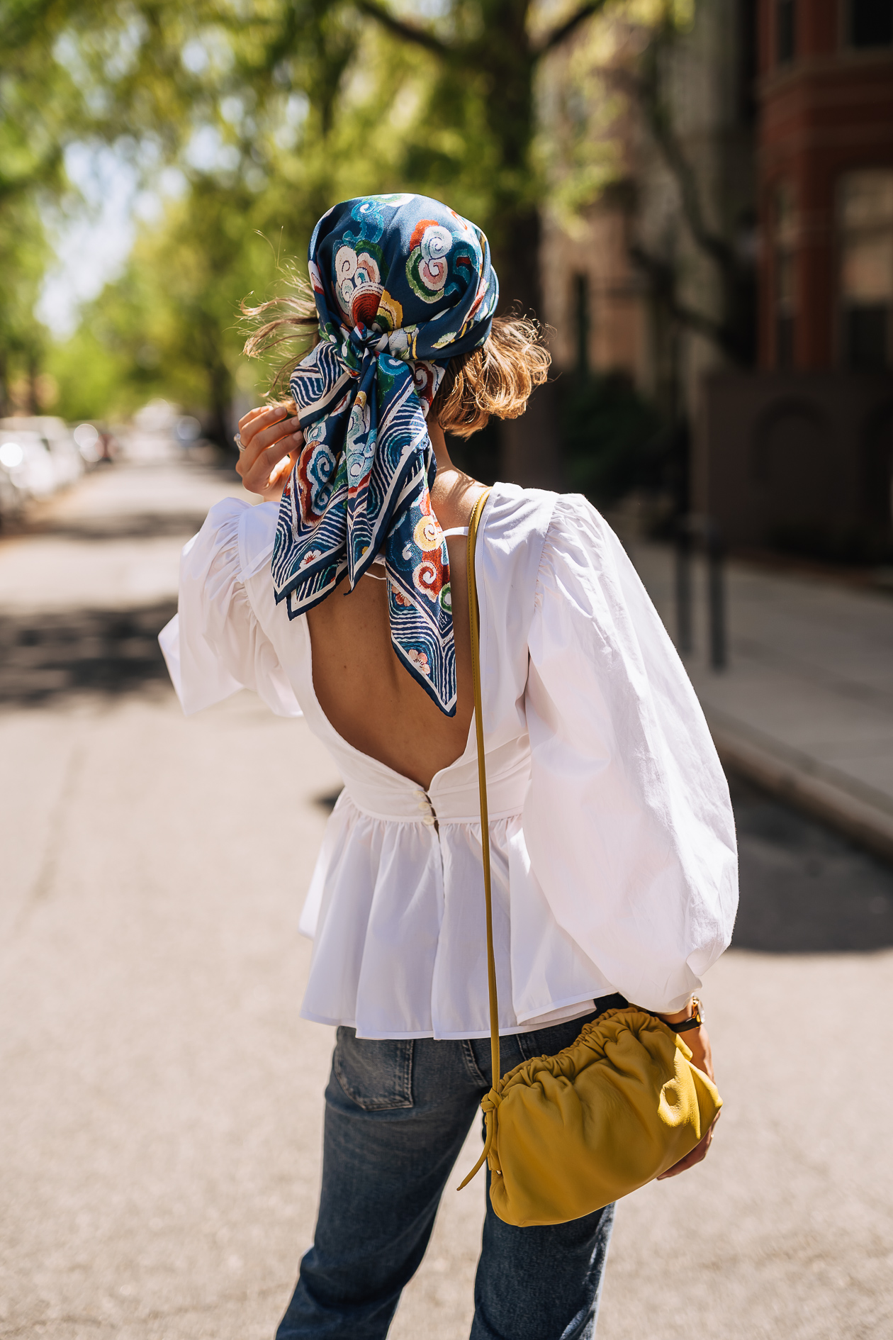 Vibrant Headscarf for a Summery Feel — Scarf Outfits