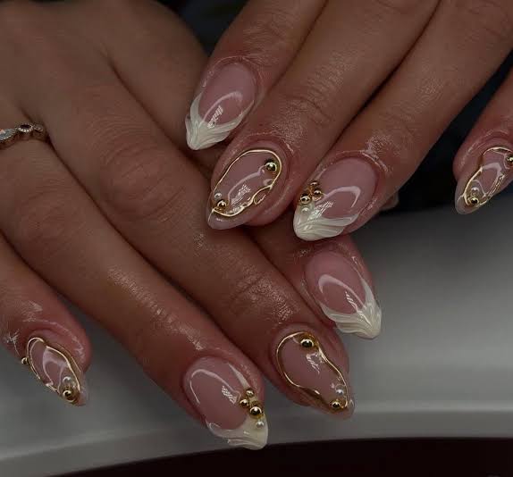 Elegant Luxury Visual Idea Elegant Luxury Visual Idea β Old Money Winter Nails