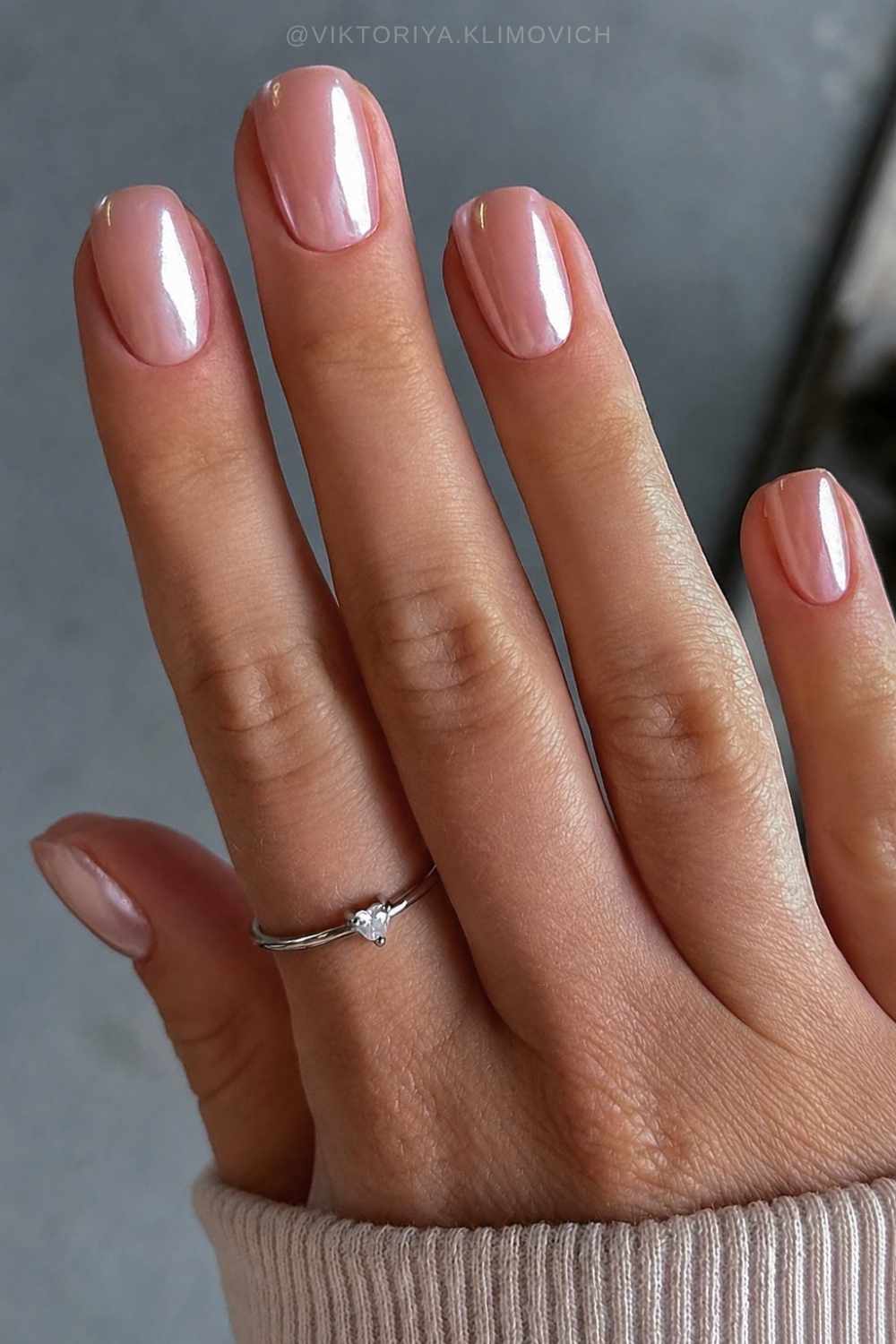Shimmer Glossy Pale Pink Iridescent Almond Shimmer Glossy Pale Pink Iridescent Almond β Clean Girl Winter Nails