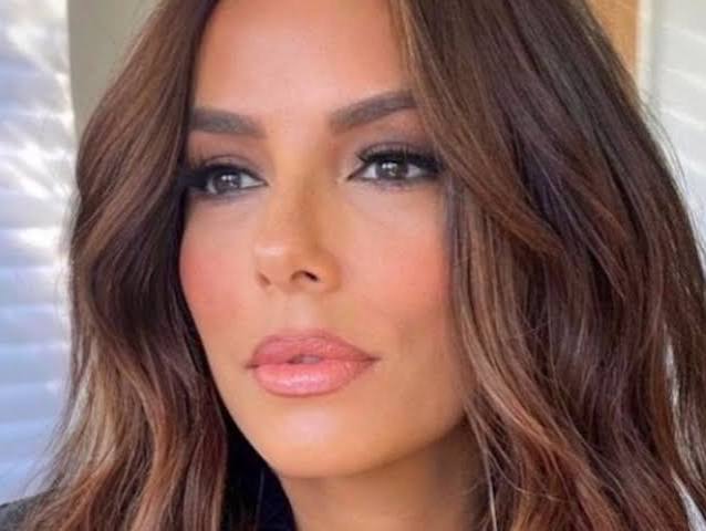 Layered Lob With Side-Swept Bangs — Winter Haircuts for Women Over 40