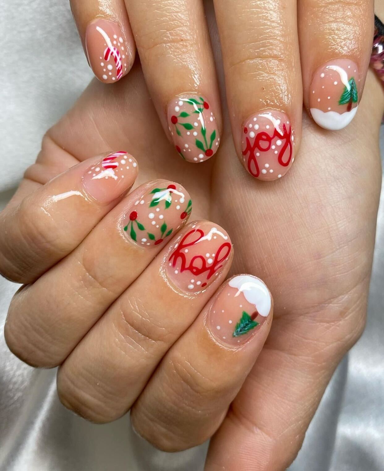 Short Round Christmas Motif Mix Short Round Christmas Motif Mix β Cute Christmas Nails 2026
