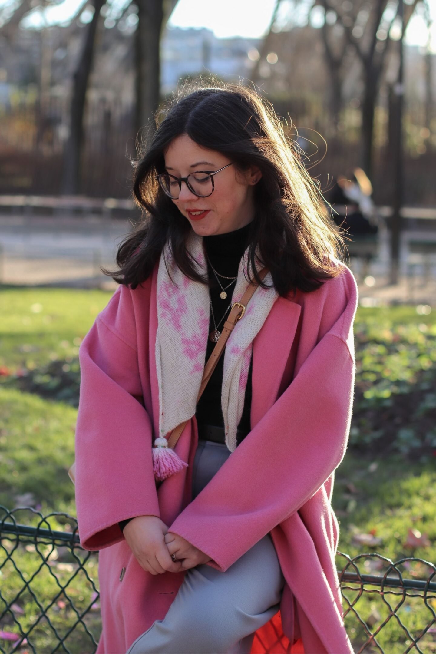 Oversized Pink Wool Coat with Black Turtleneck and Grey Trousers Oversized Pink Wool Coat with Black Turtleneck and Grey Trousers β Winter to Spring Transition Outfits