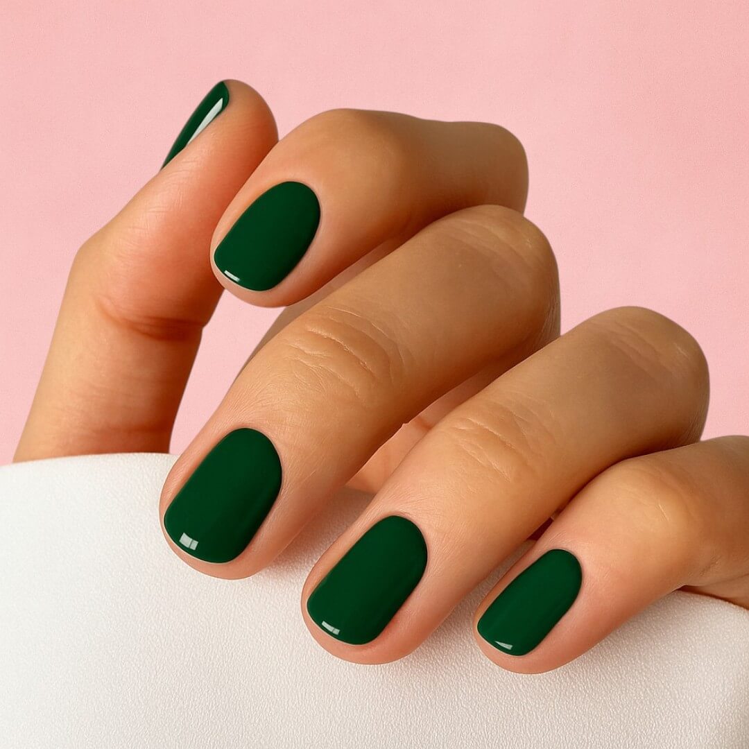 Short Oval Deep Dark Green — Dark Green Winter Nails