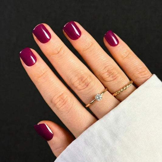 Solid Color Visual Idea Solid Color Visual Idea β Short Winter Square Nails